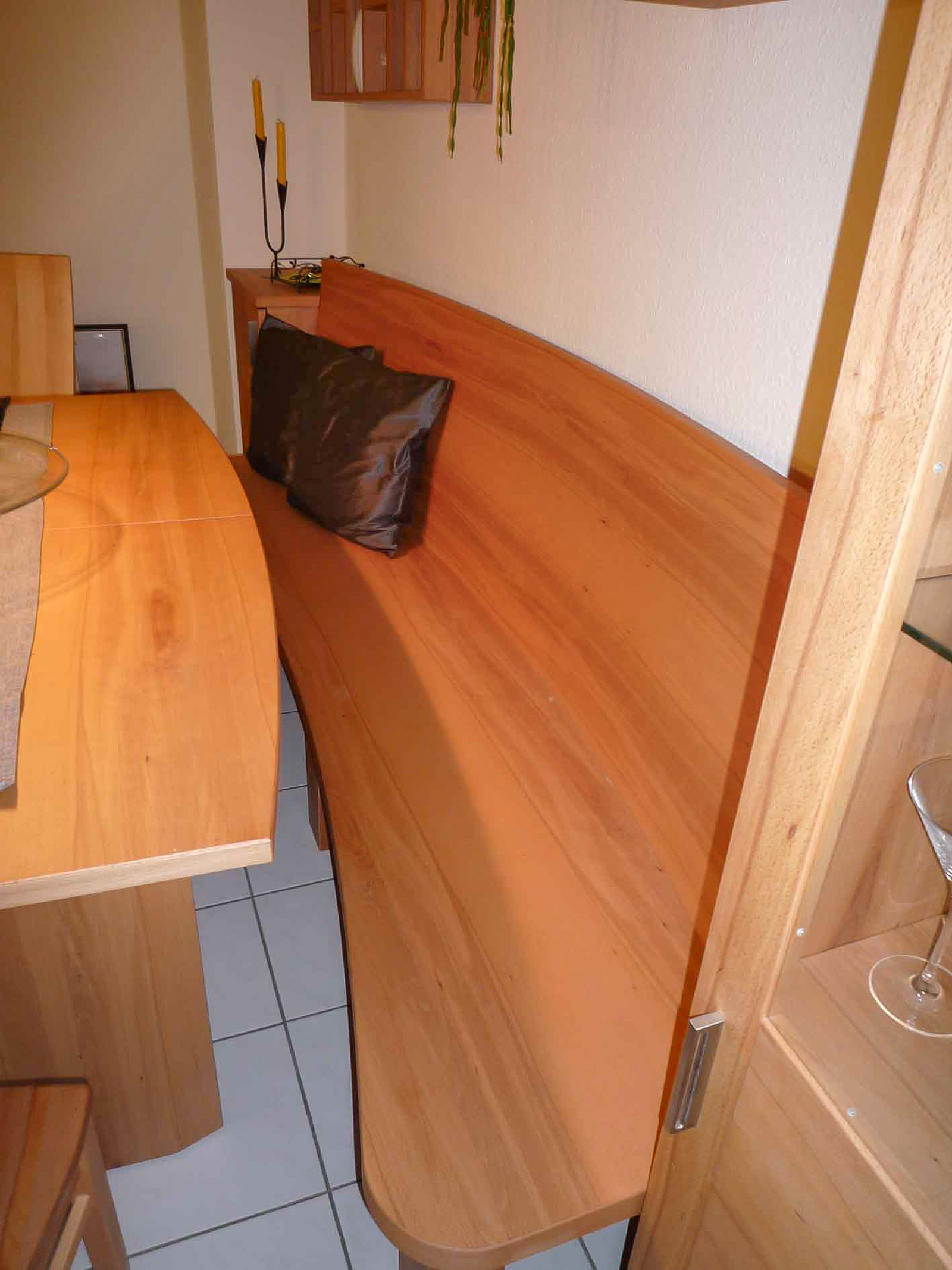 Eckbank mit Tisch und Stühlen Kernbuche