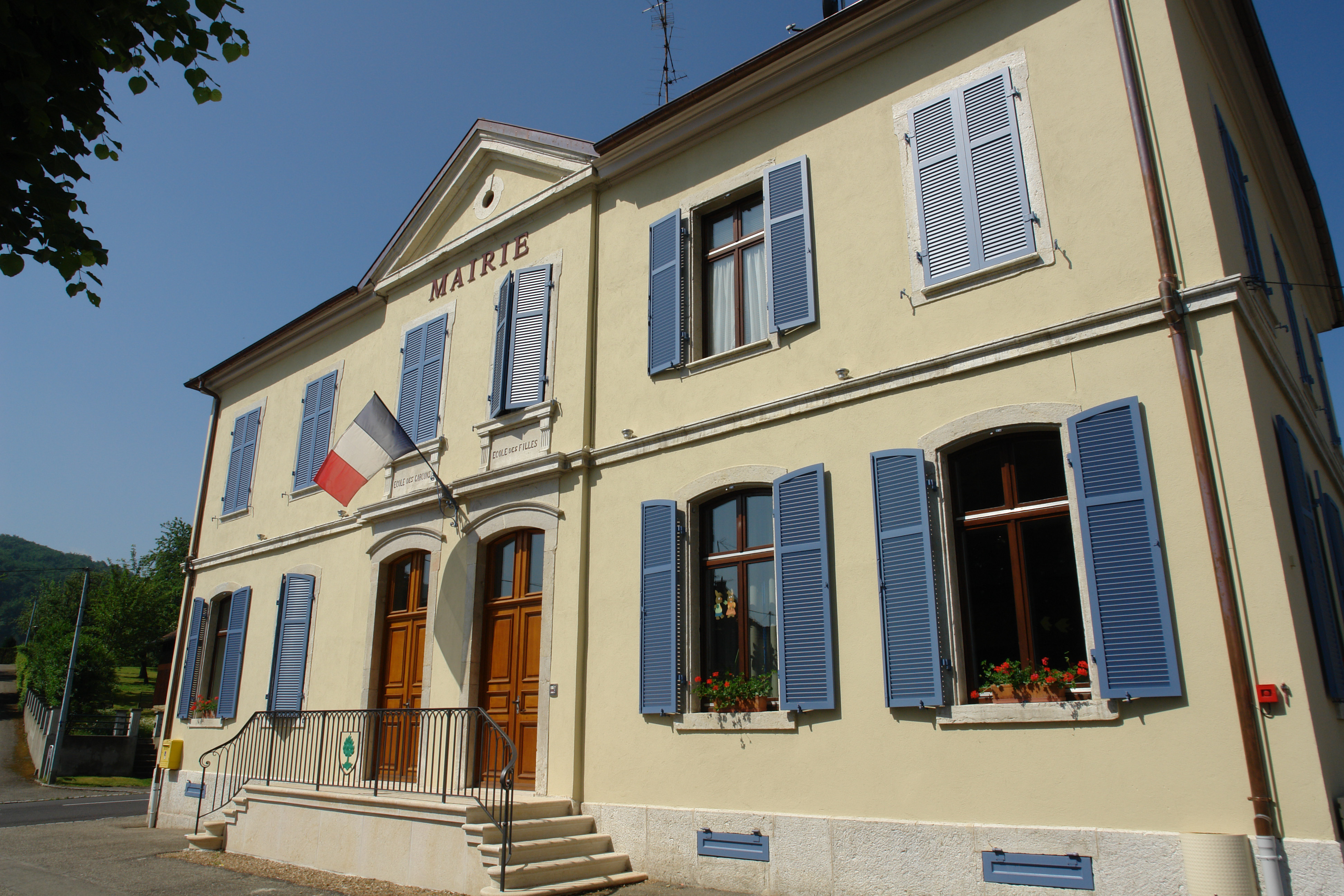 Klappfensterläden Aluminium