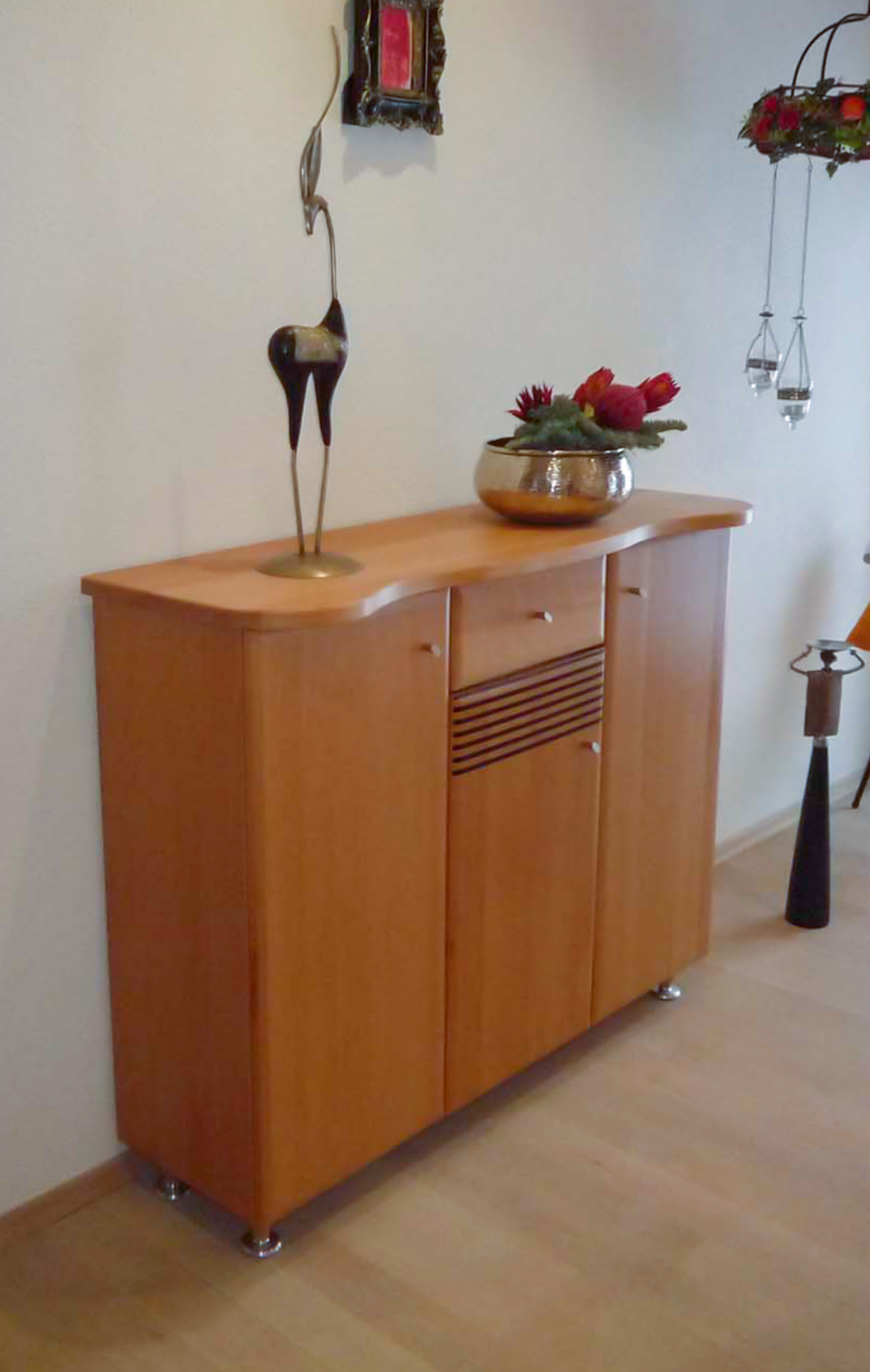 Sideboard Buche massiv, Lisenen Makassar