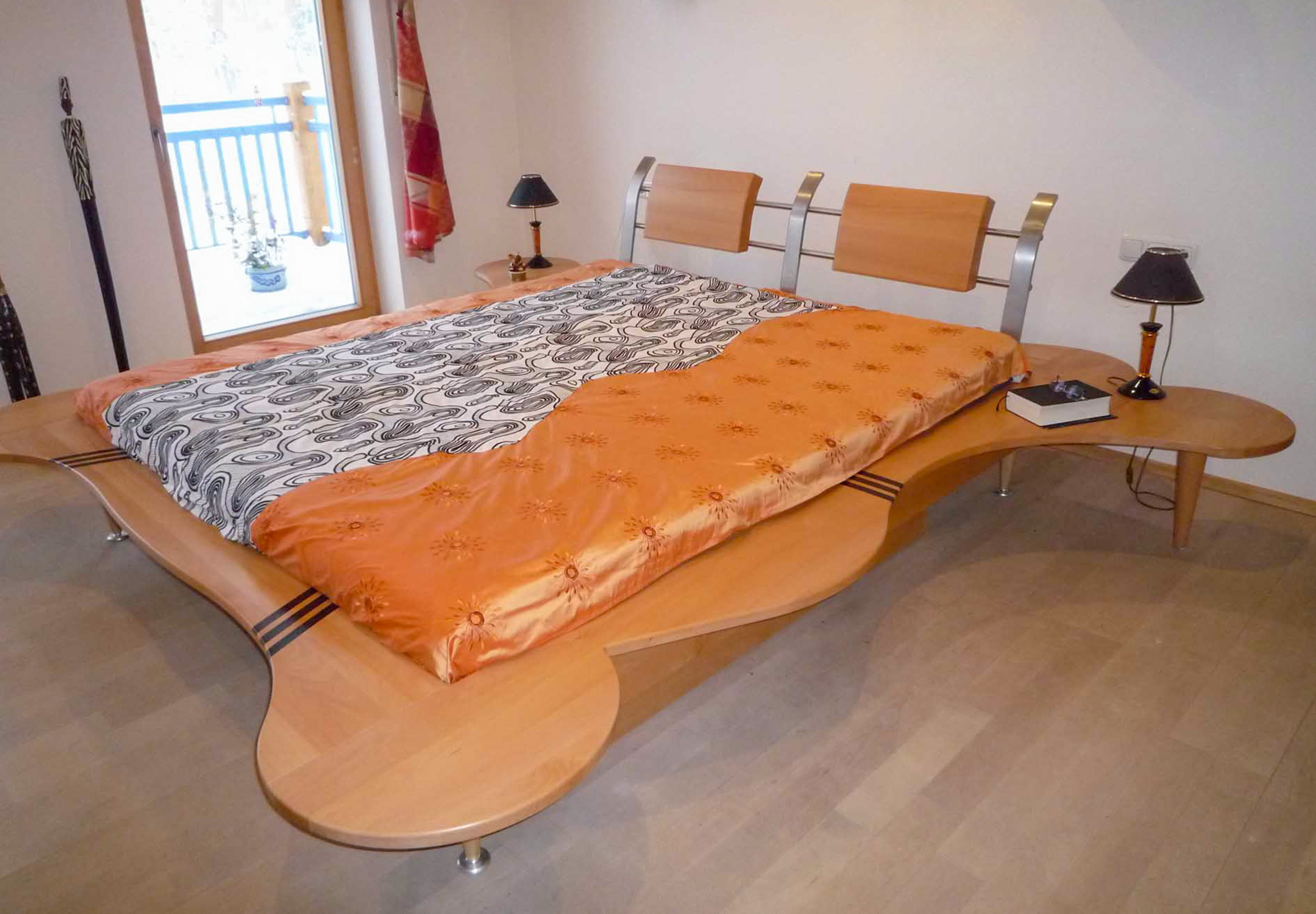 Bett Buche massiv, Lisenen Makassar