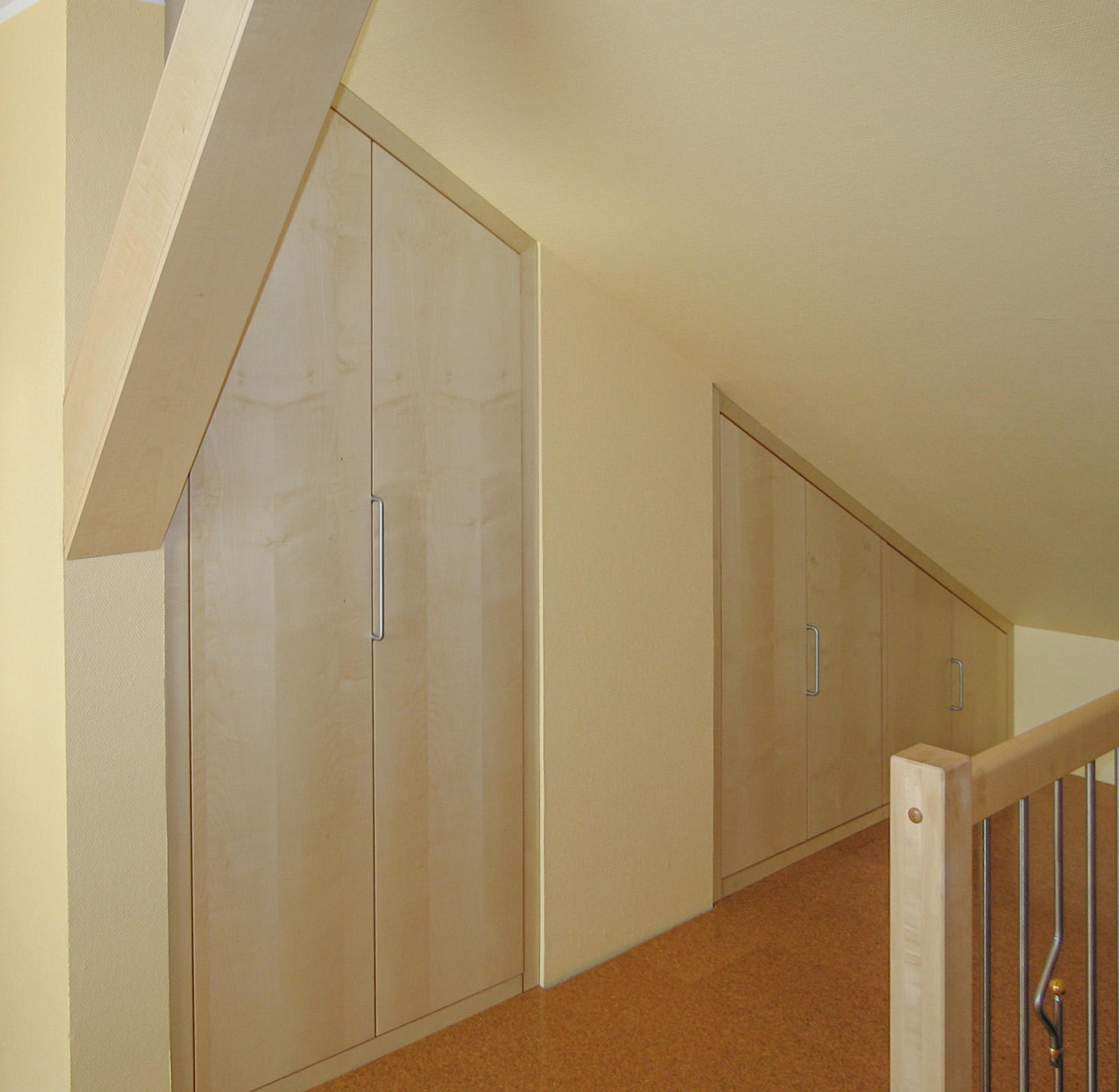 Dachschrägenschränke Ahorn furniert