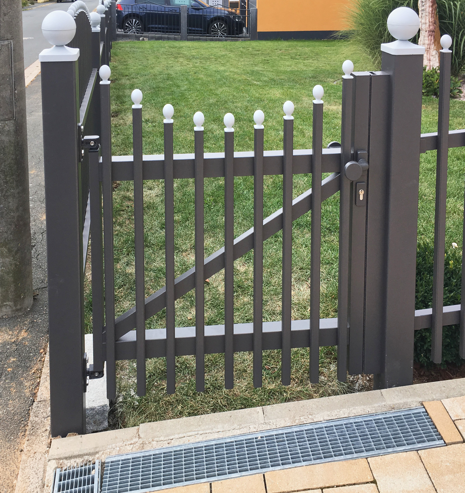 Gartentür Modell G+Z Basel in Exclusivausführung mit Profilzylinder